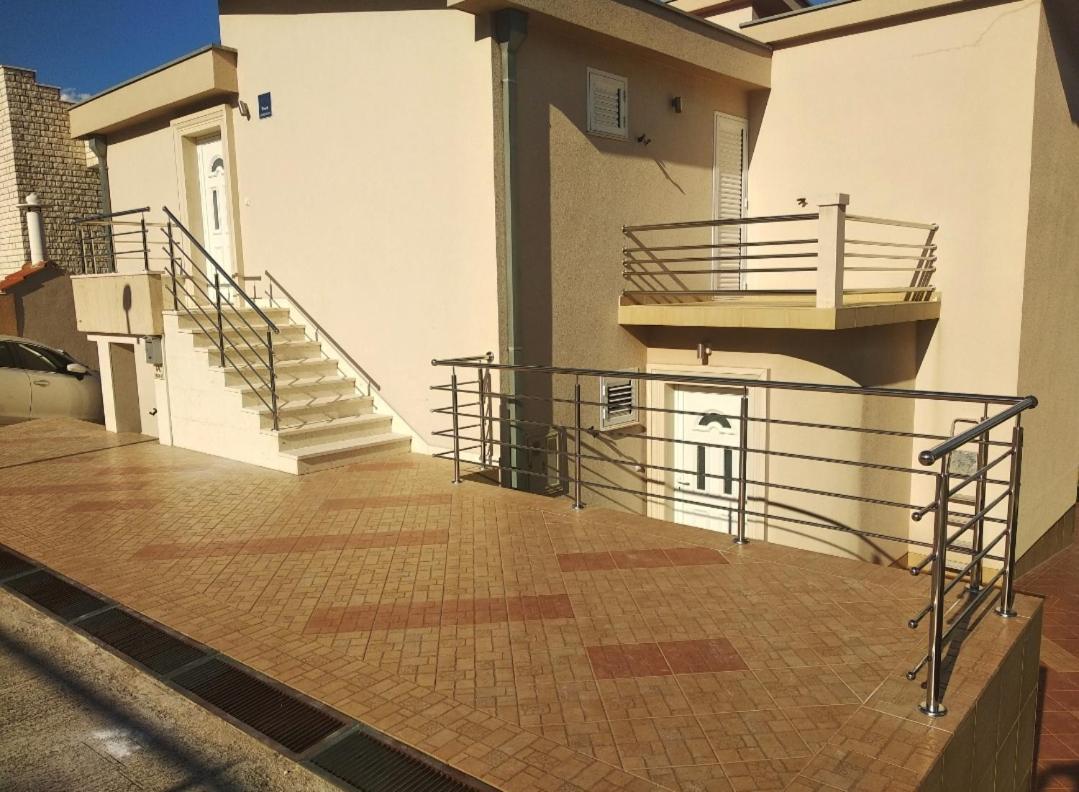 Apartments Karla Rogoznica  Bagian luar foto